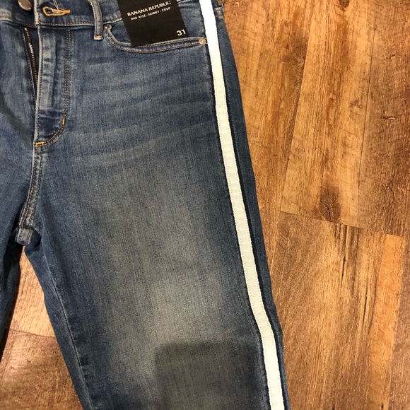 Cropped Ankle Jeans - Picture 2 of 4